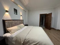 Huazhu Yijia Guesthouse