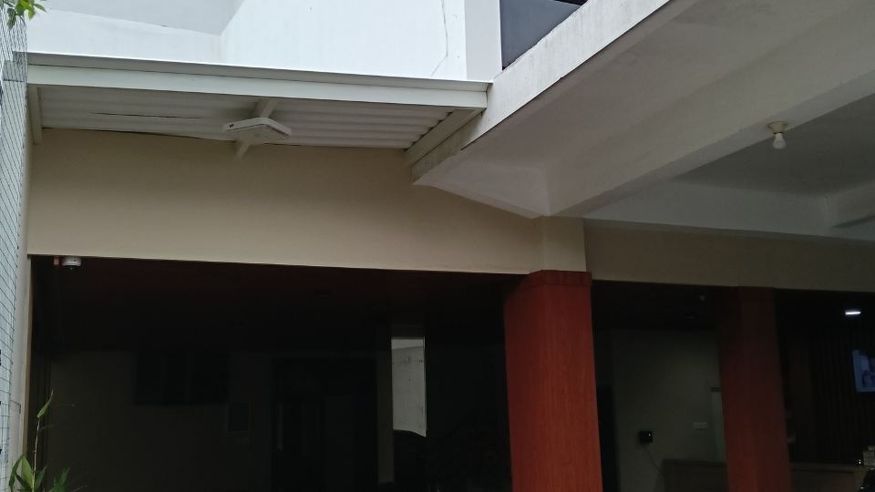 Sunflower Hotel syariah near Juanda airport