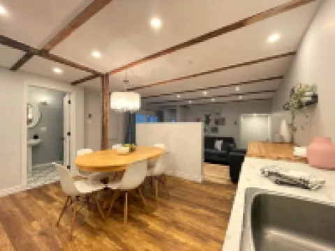 35SV-T1 The Shoemaker Hotels in 