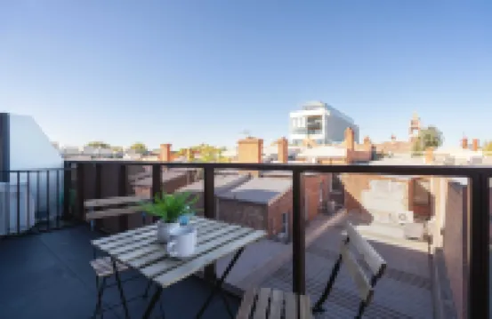 Modern 2BR Apartment with Smart TV and Views