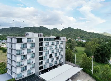 The  28th  Hotel
