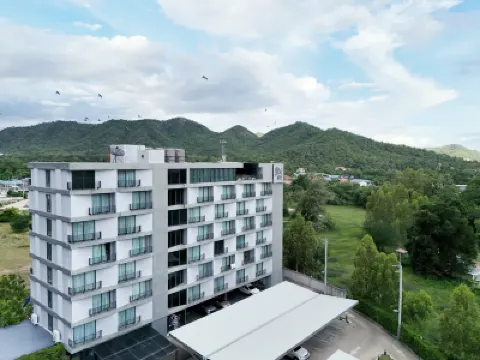 The  28th  Hotel โรงแรมใกล้สวนชินโต