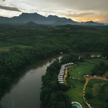 Chong Khaep Aingkwai Resort Hotels near Wangpo Elephant Camp