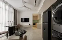Hoang Dung Hotel and Apartment by THC Group Hotel di Thuận An