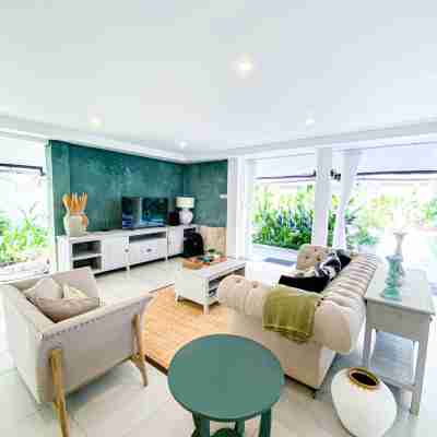 Villa Drupadi 16A 3 bed 3.5 bath Seminyak Rooms