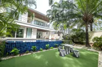 Pattaya Private 4-Bedrooms, 5-Bathrooms Pool Villa - Villas