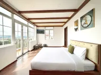 KIEN DALAT - Nguyen Huu Canh - balcon