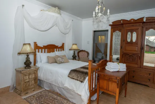 Sundown Lodge and Confrence โรงแรมใน