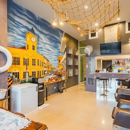 Good Breeze Hostel