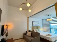 Aesthetic Modern Suite 1BR | One Uptown Residence Hotels in der Nähe von Citi Plaza