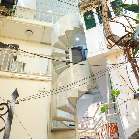 Homestay CHAT | Train Street Apartments | Old Quarter Edge