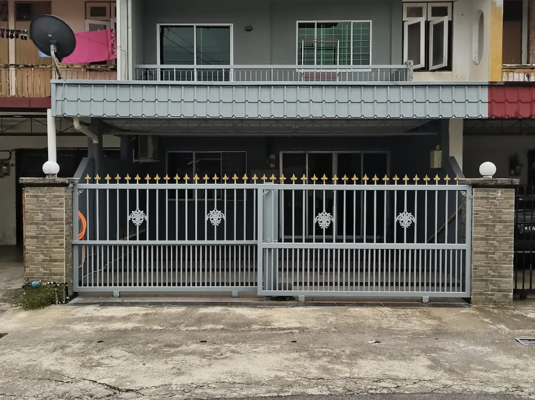 97 Homestay 3r2b 8pax 2 Carpark - Kuching