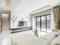 4-Bedroom Pool Villa with Private Pool in Pattaya Hotels near Wat Khao Din Temple