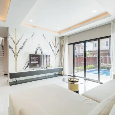 4-Bedroom Pool Villa with Private Pool in Pattaya コンバット グループ タイランド周辺のホテル