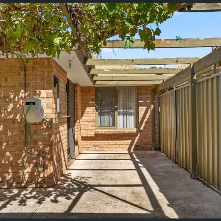Quiet Family Home Near Adelaide CBD - Myrtle Bank