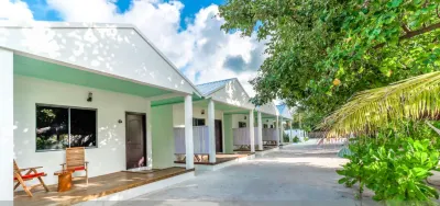 Clouds Beach Retreat Laamu Gan