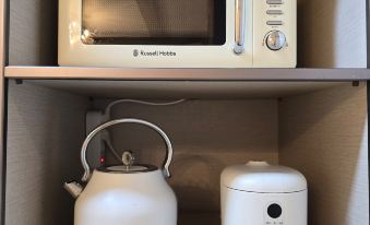 Chilling Stay Jongno # Dongdaemun Station # 6min Dongmyo Station # 2min Sinseoldong Station