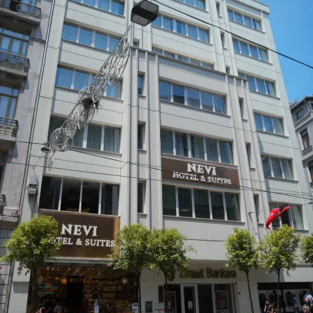 Nevi Hotel & Suites Istanbul - Taksim Отели рядом с достопримечательностью «Площадь Таксим»
