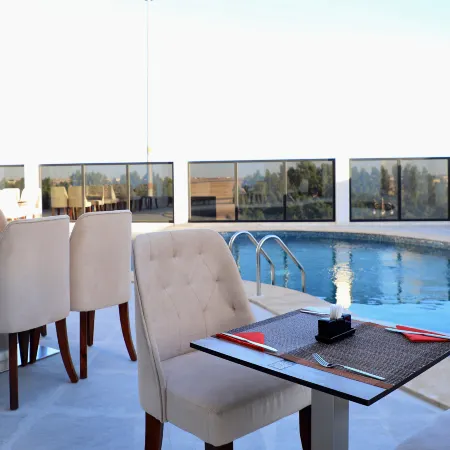FIVE SEASONS HOTEL