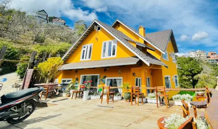 Michelia Valley Hotel Отели рядом с достопримечательностью «Truc Lam Temple»