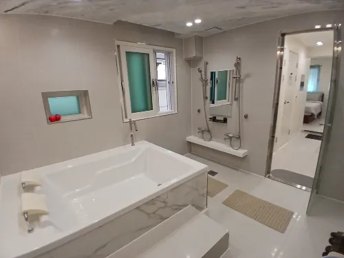 MOGYOGEOTTAE SPA MOTEL - Hot Tub