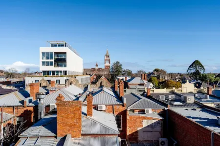 Hawthorn 1BR Apt - Close to Swinburne University