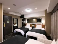 APA Villa Hotel Tsubamesanjo-Ekimae فنادق في سانجو