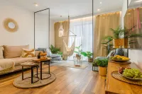 Lumina Superior 3-room apartment near Manufaktura