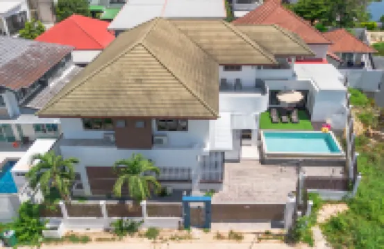 9 BR Pool Villa near Shopping Mall.