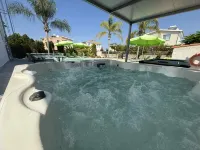 Villa Coralia Gardens 1km From Coral Bay Beach - Villa