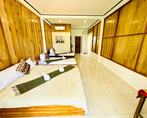 Views Backpackers Hostel Hotels in Nong Khiaw