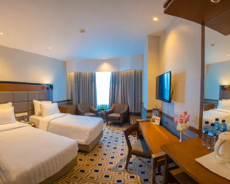 Grand Asmat Hotel and Convention Center Hotéis em Gurabesi