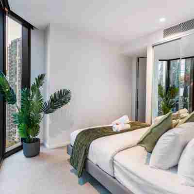 High Life in Southbank | 2BR/2BA + Rooftop Spa Rooms