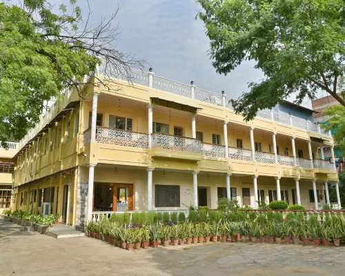 Hotel Jai Niwas Hotels near M.I. Road