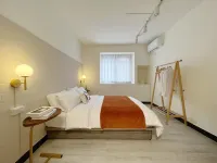 Da'an Forest Park | Entire 2BR+Study Apartment with Kitchen & Balcony - Condos