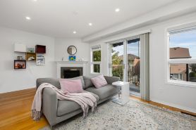 Bright 3BR Home in Richmond Hill · Family Stay
