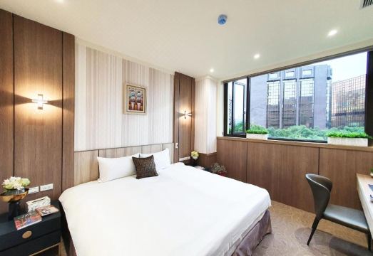 5. 그레이스 호텔 ..