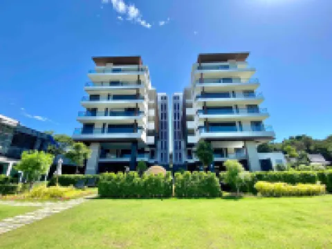 Escape Condominium Beachfront Suites - Mae Phim