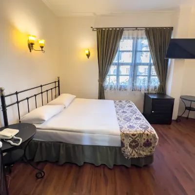 Morea Kaleiçi -Adults Only โรงแรมใกล้พิพิธภัณฑ์สัตว์น้ําอนันตรา