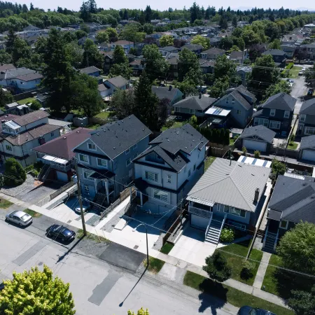 Vancouver quiet cozy 2BR1BA private entry suite near Skytrain