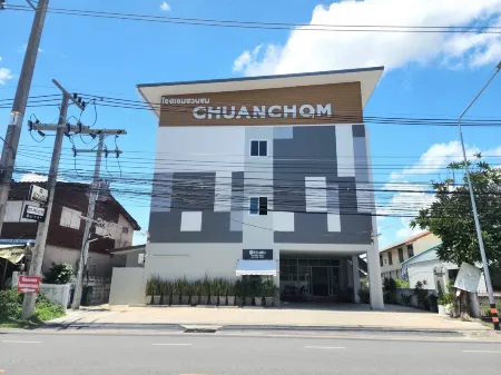 Chuanchom Hotel Отели в г. Mueang Maha Sarakham