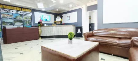 Hotel New Rajdarshan Отели в г. Мекери