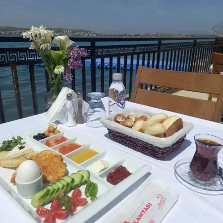 Ayvalik Cihan Hotel
