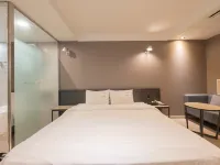Button Hotel Hotel in zona Mercato del Pesce di Shindonga