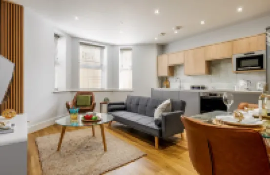 Stunning & Spacious 1-Bed Apt w/ Free Gym & PKG