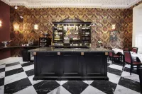 New Town Hotel - bar