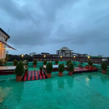 Hotel Suba Palace Near Gateway of India Отели рядом с достопримечательностью «Набережная Марин-драйв»
