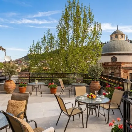 TUTTO PASSA HOTEL TBİLİSİ