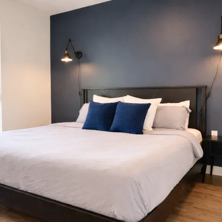 Spacious Stay 10 Min to Disneyland | Pool & Gym
