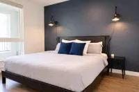 Spacious Stay 10 Min to Disneyland | Pool & Gym - Apartments